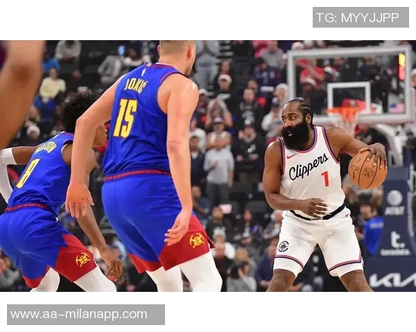 快船半场小幅领先广州小卡三分火力全开哈登助攻频频奥拉迪波表现抢眼 快船半场小幅领先广州小卡三分火力全开哈登助攻频频奥拉迪波表现抢眼